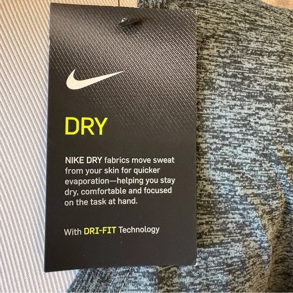 NWT Nike Athletic Dri-Fit Workout Tee Sz M